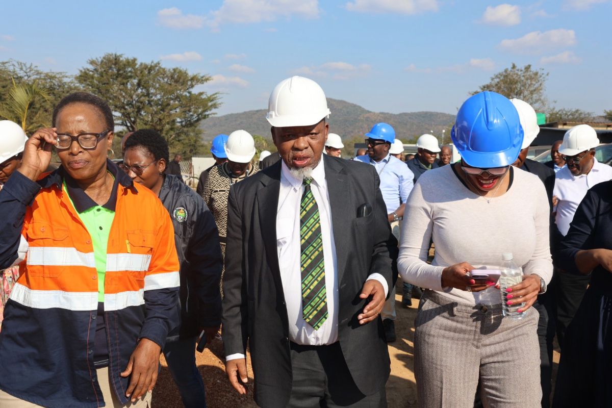 Mantashe to Visit Samancor Dikwena Chrome After Tailings Facility Failure