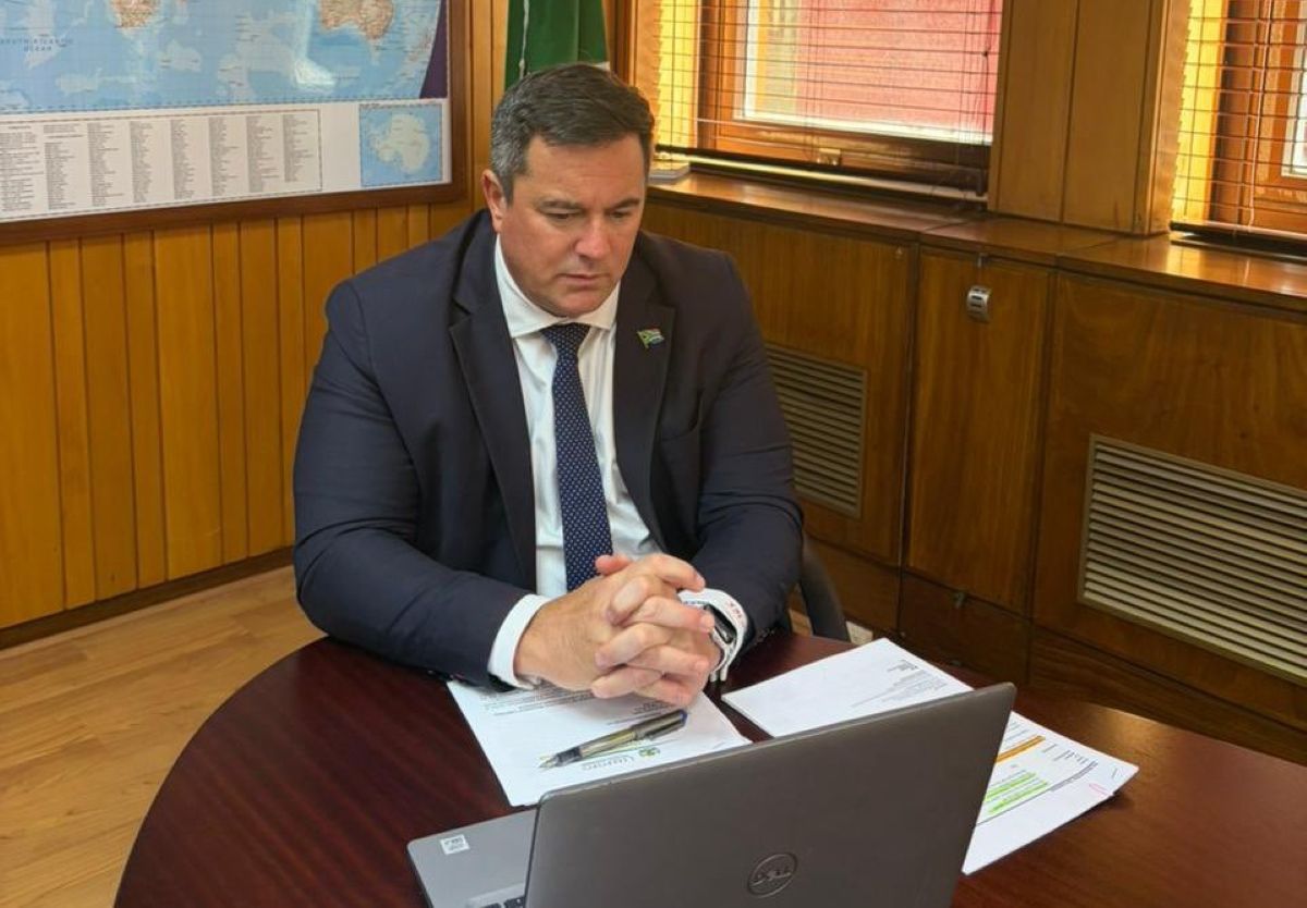 South Africa Deepens European Trade Ties: Steenhuisen Embarks on Multi-Nation Mission to Czechia, Poland, and Germany
