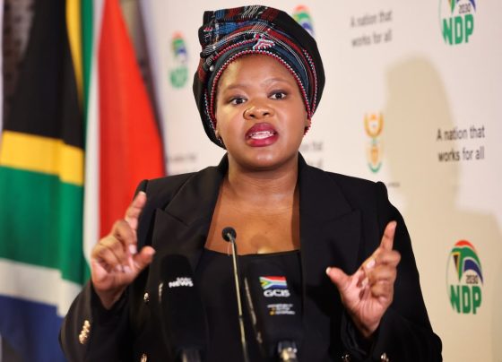 Nonceba Mhlauli
